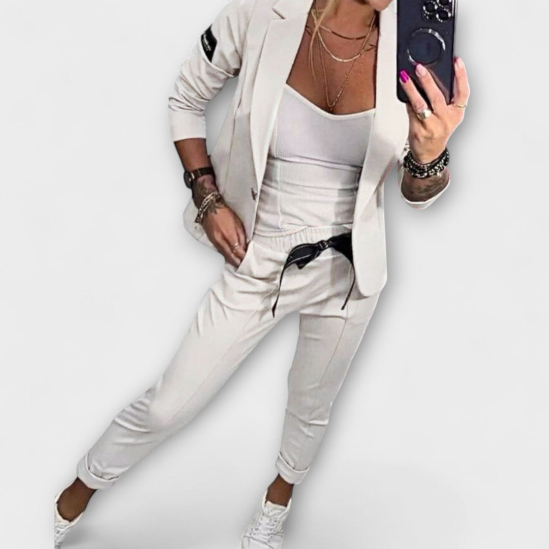 Three-piece blazer and trouser set for women - view 5