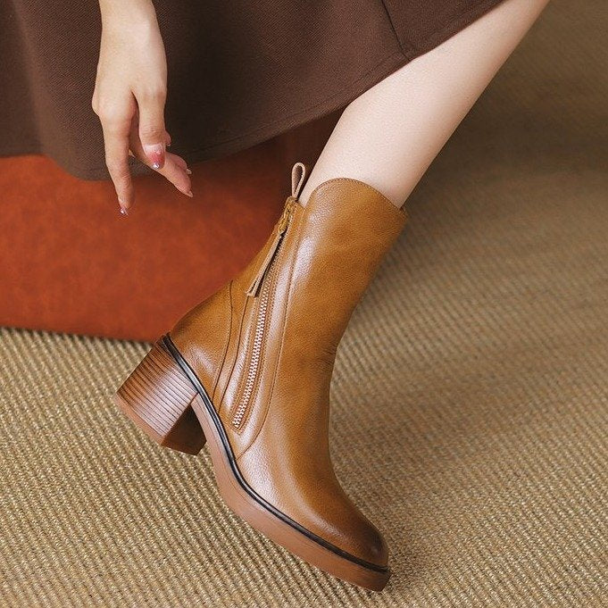 Women's leather side-zip ankle boots - view 7