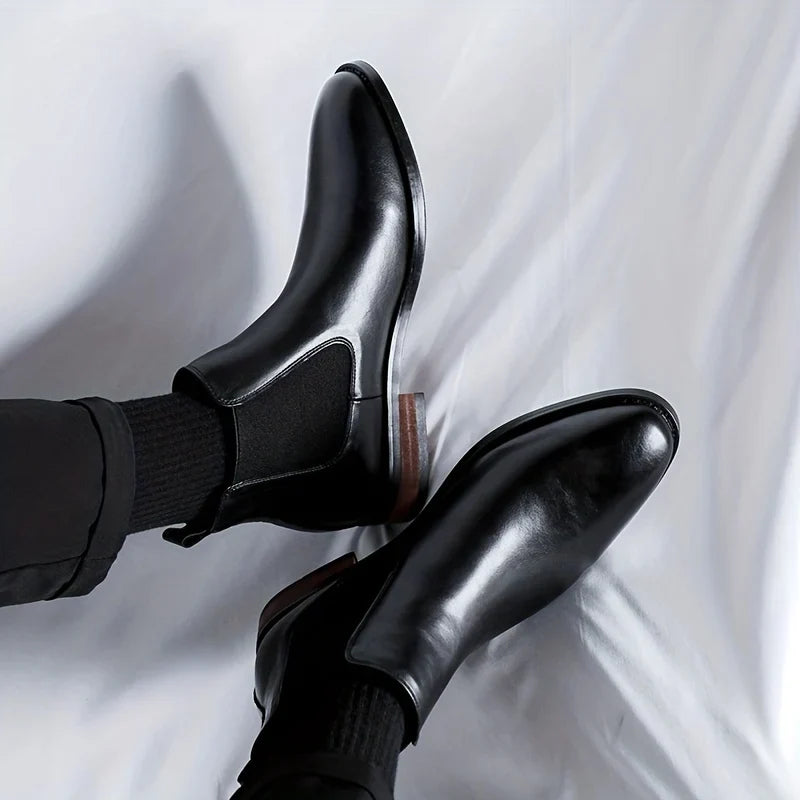 Unisex pointed-toe leather Chelsea boots - view 3