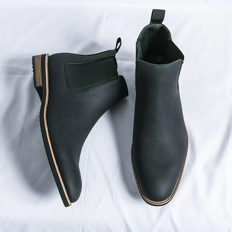 Unisex leather Chelsea boots in black and brown - view 1