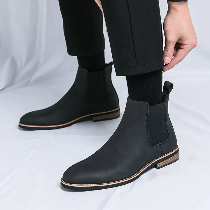 Unisex leather Chelsea boots in black and brown - view 6