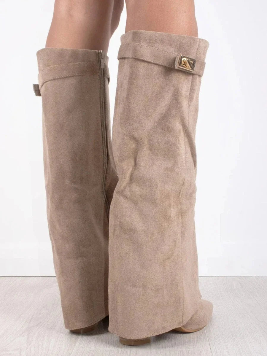 Women's fold-over faux suede boots with gold clasp - view 9